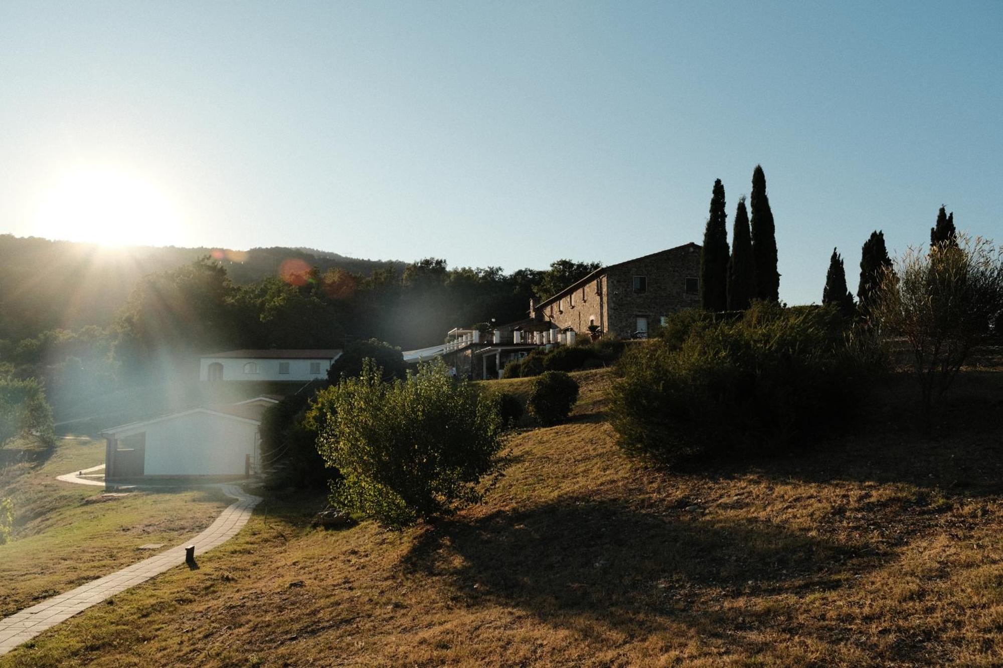 Vin Hotel - Wine Resort And Agriturismo Montieri Exterior foto